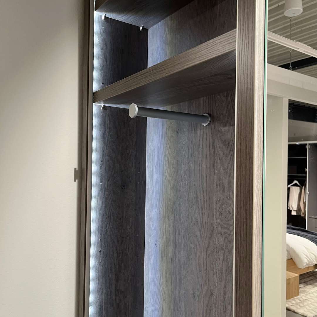 Showmodel Nolte Marcato schuifdeurkast 240 cm hoog