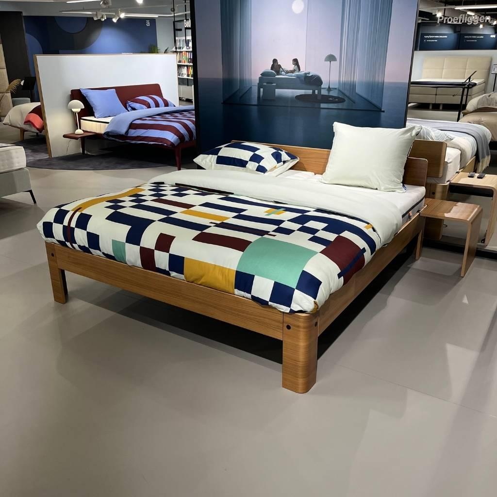 Showmodel Auping Auronde 1500 met achterelement - 180 x 200 cm