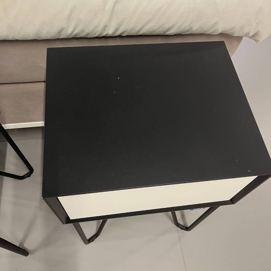 Showmodel Auping Pixel nachtkastjes - Deep Black & Pure White - set van 2