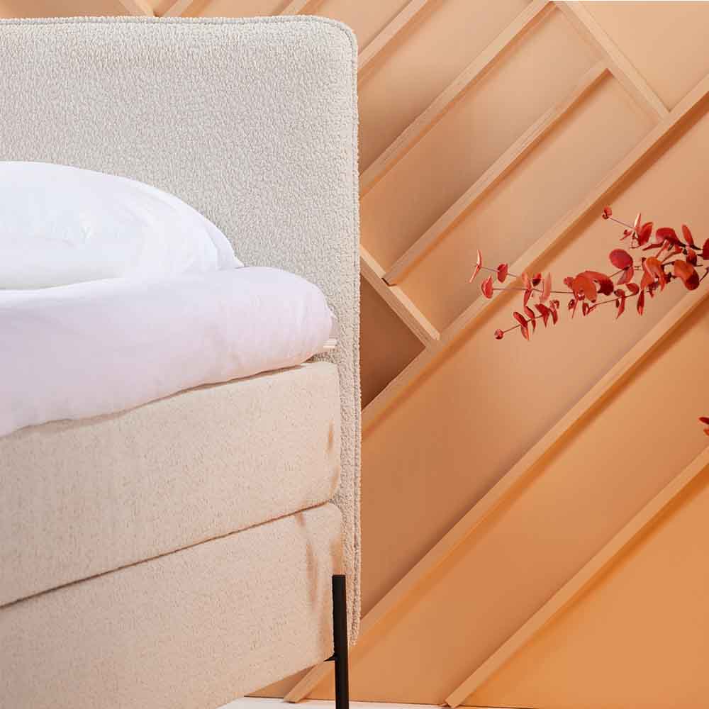 Eastborn boxspring Plum