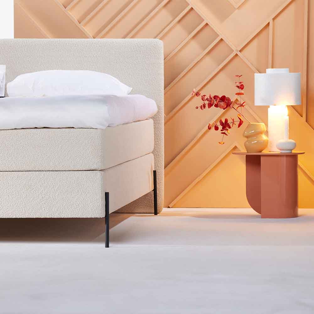 Eastborn boxspring Plum