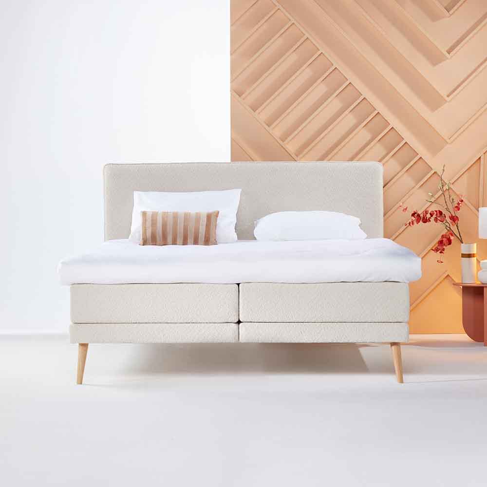 Eastborn boxspring Plum