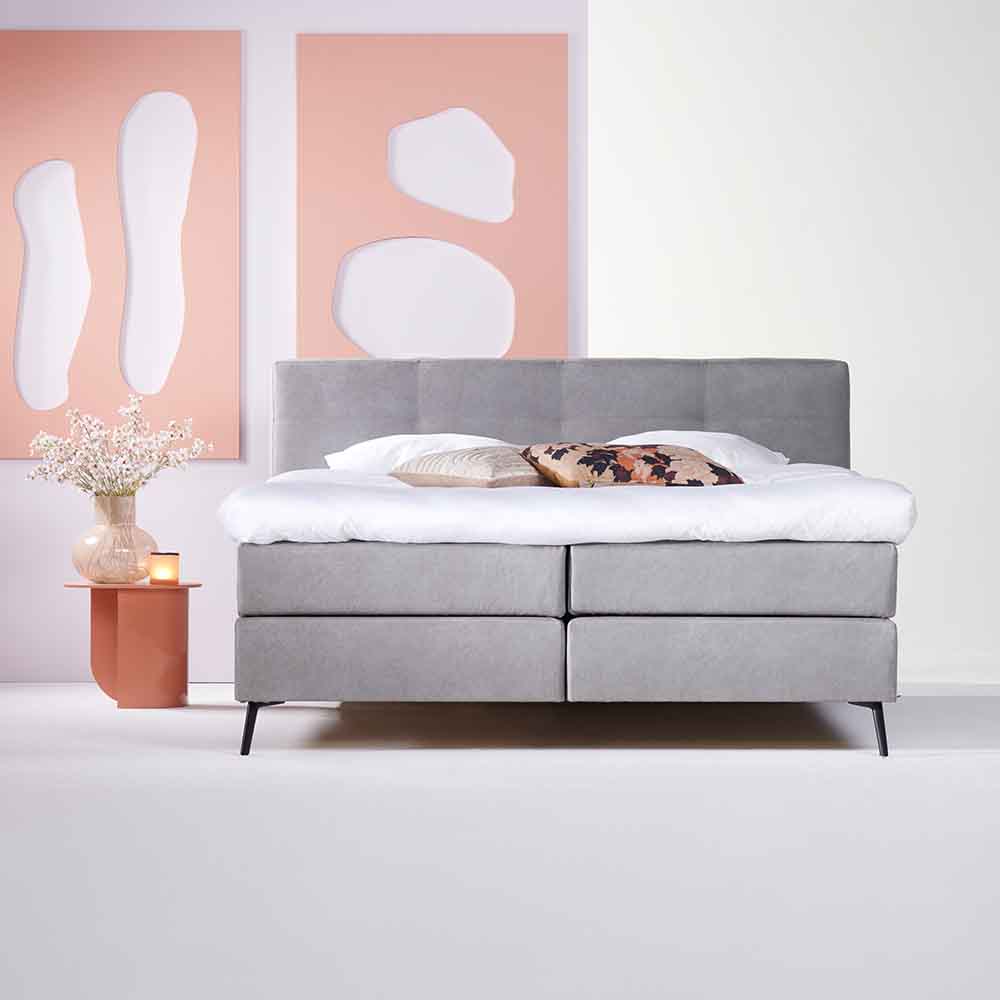 Eastborn boxspring Stud
