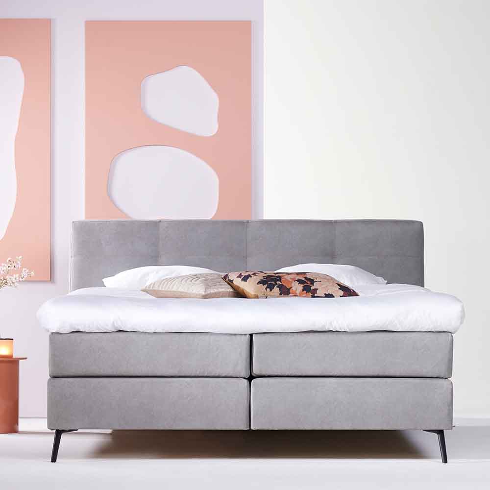 Eastborn boxspring Stud