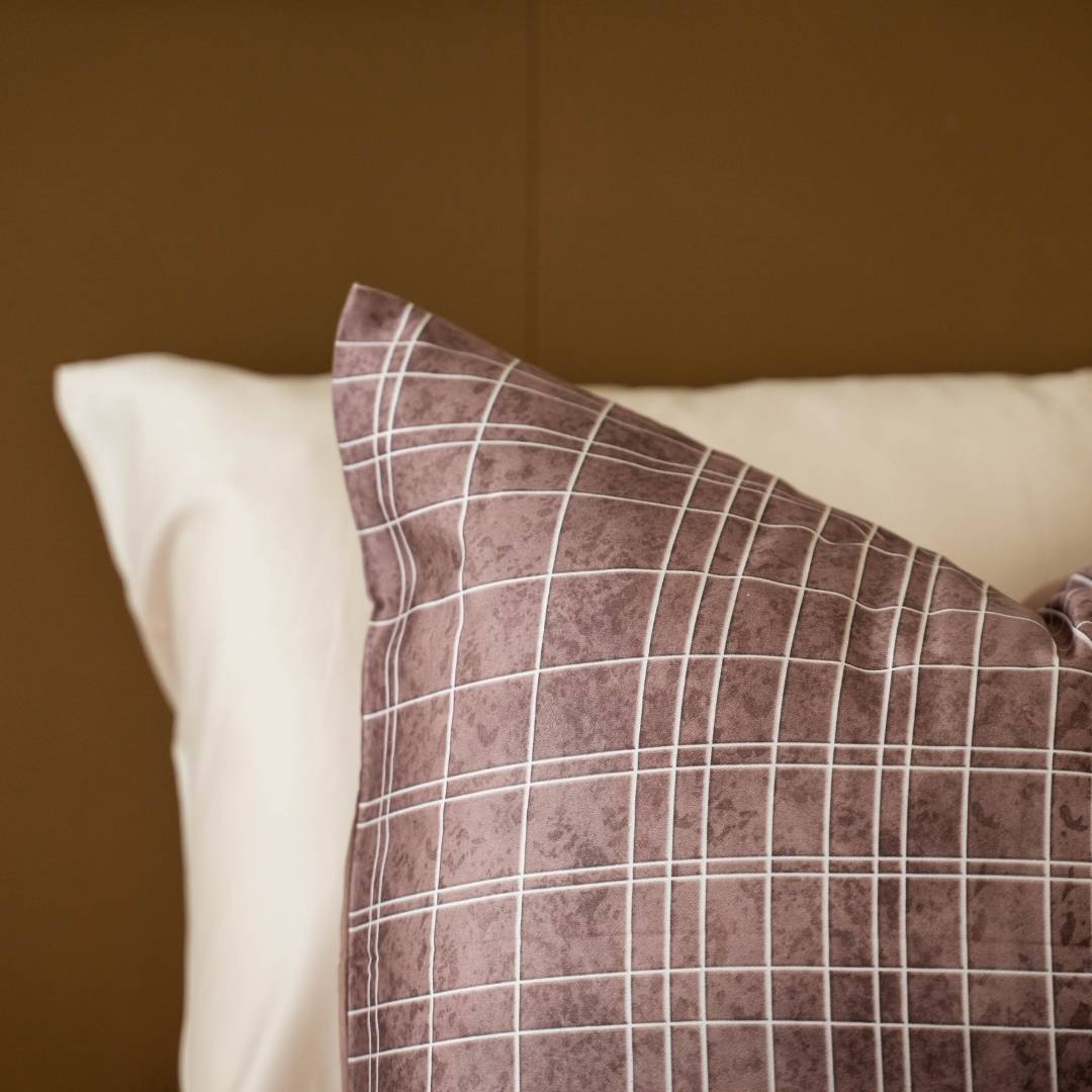 Kayori Sunai Mauve