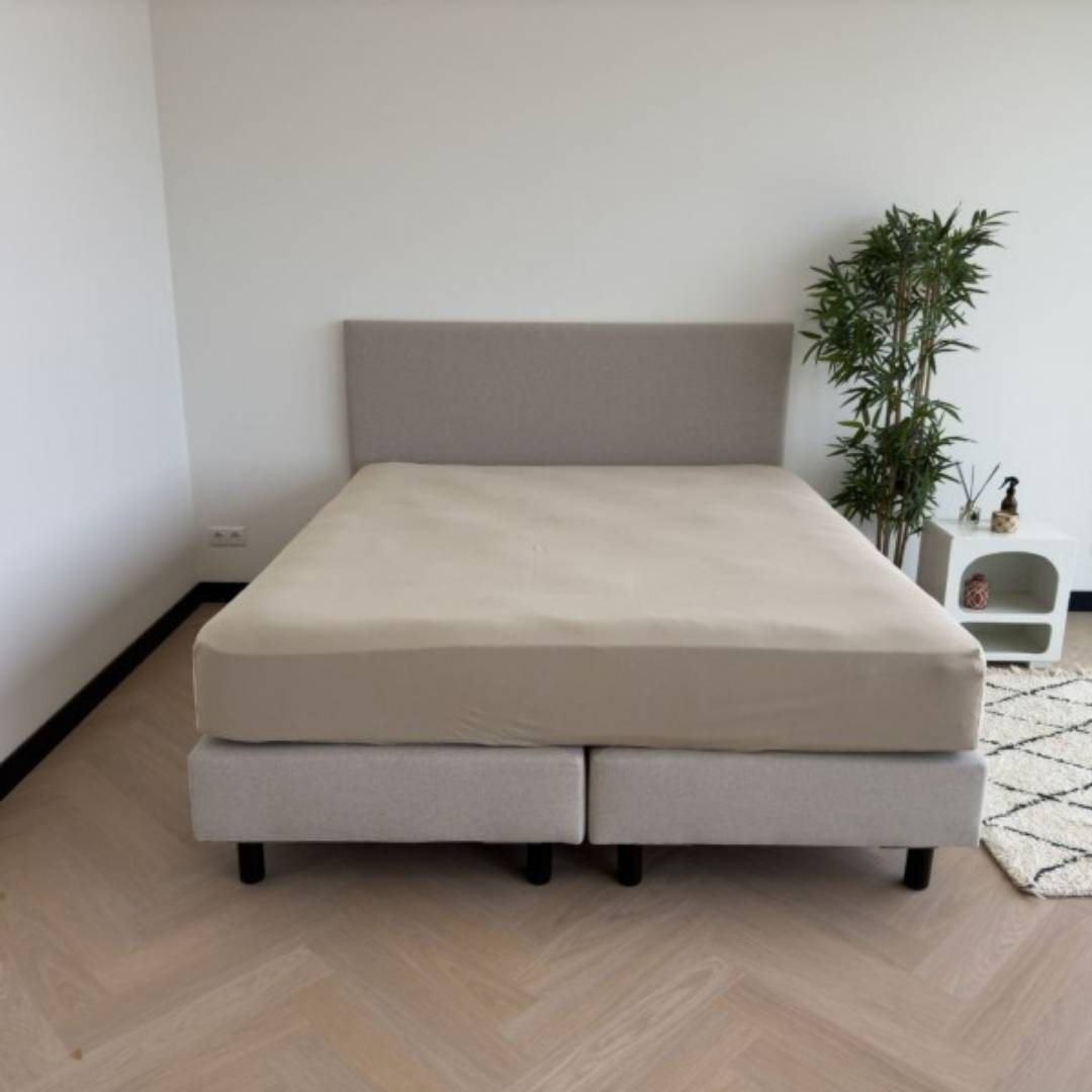 Kayori Saiko hoeslaken Taupe