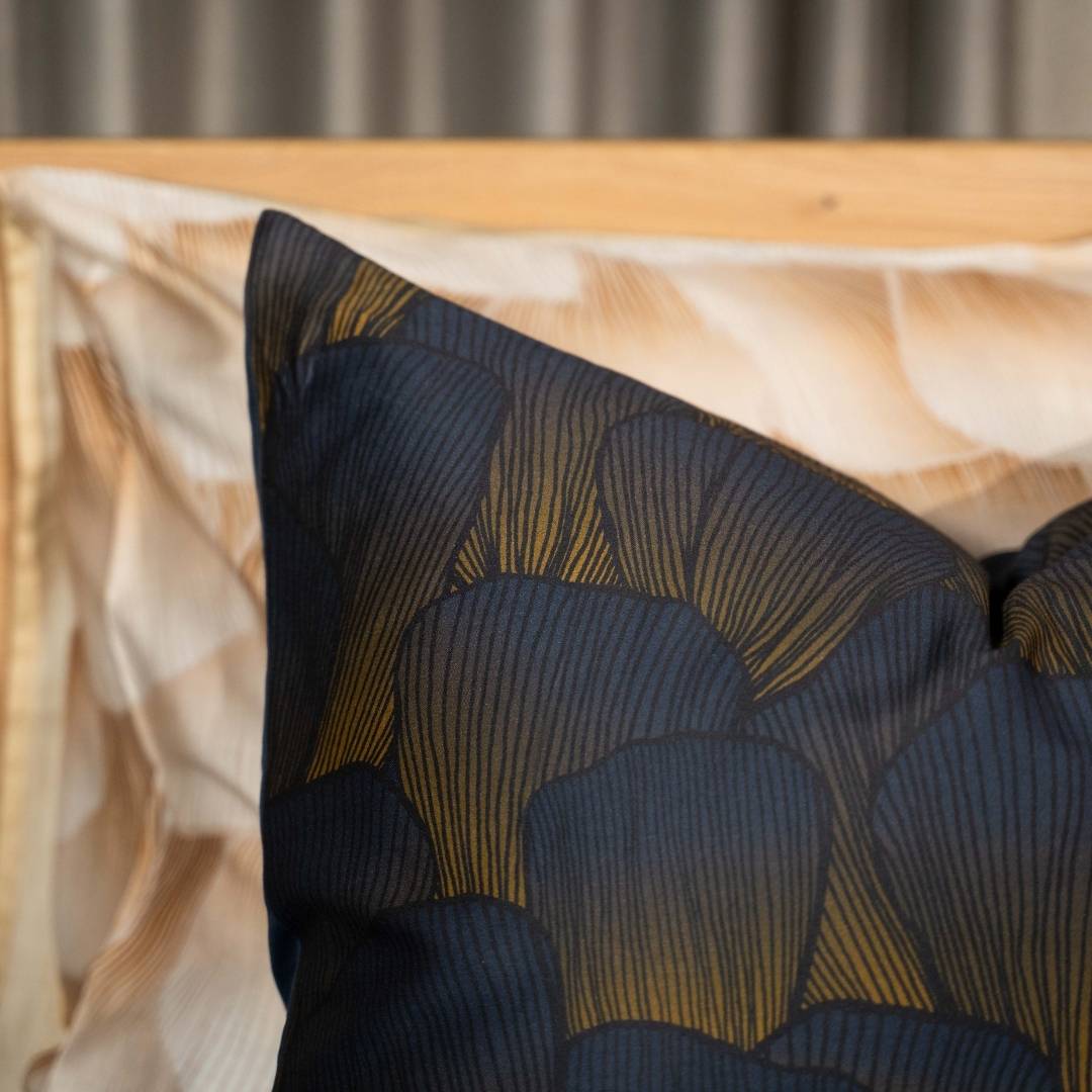 Kayori Koji Blauw