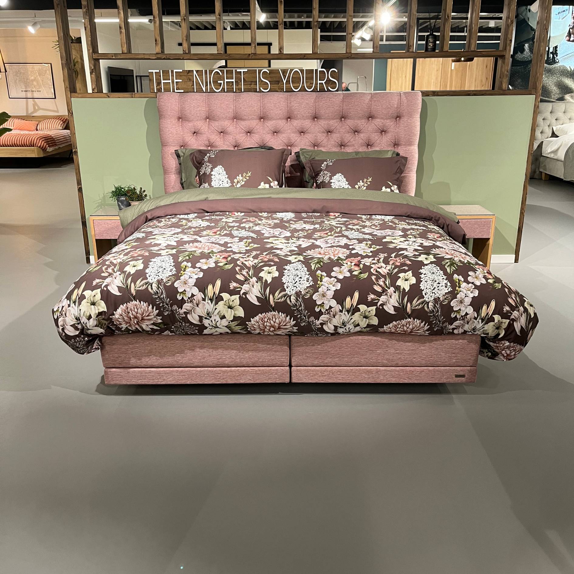 Showmodel Magnitude Churchill boxspring - 180 x 210 cm