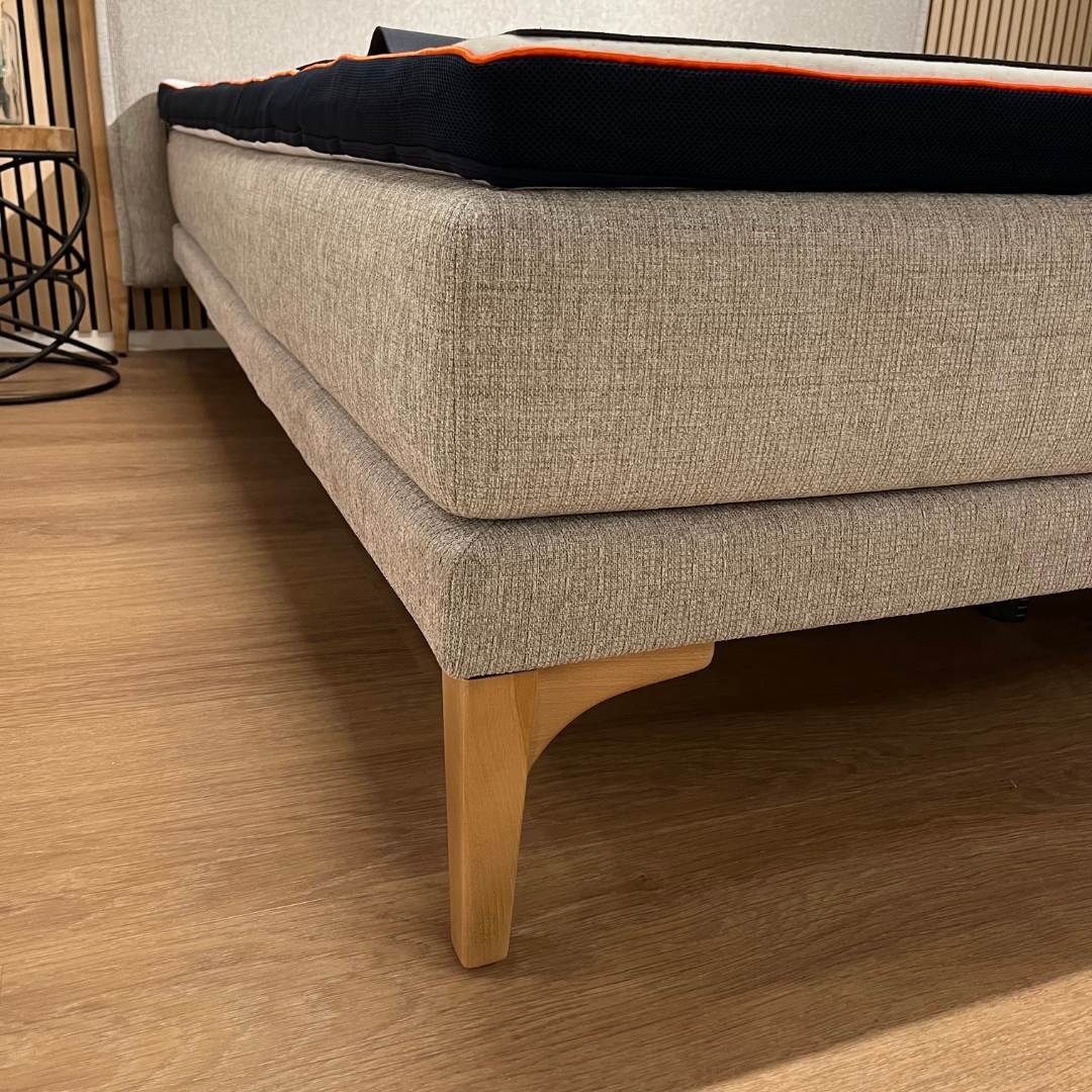 Showmodel M line Element Mind