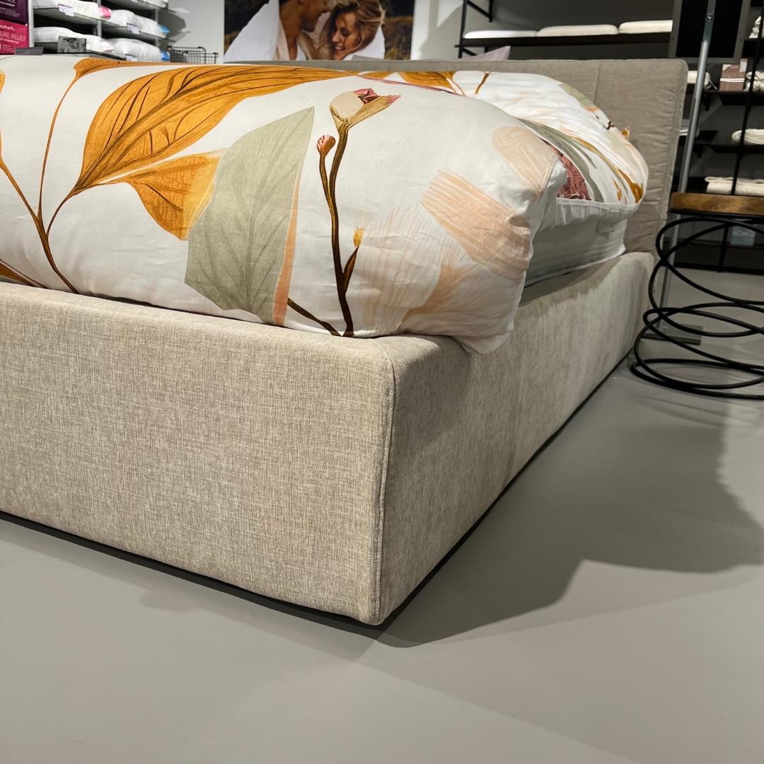 Showmodel Cinquanta3 bed York met opbergruimte 160 x 200 cm