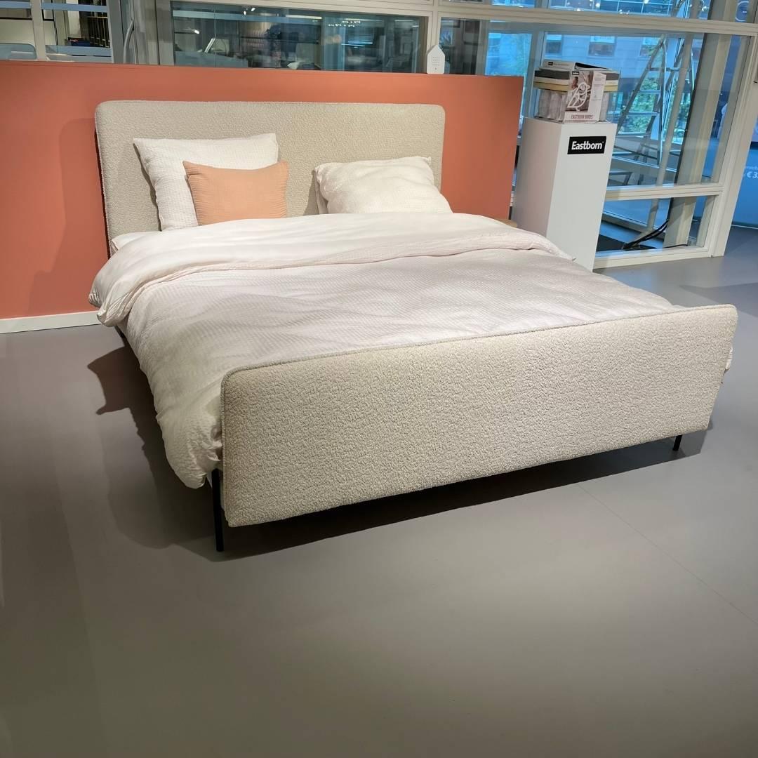 Showmodel Eastborn Plum - 180 x 200 cm