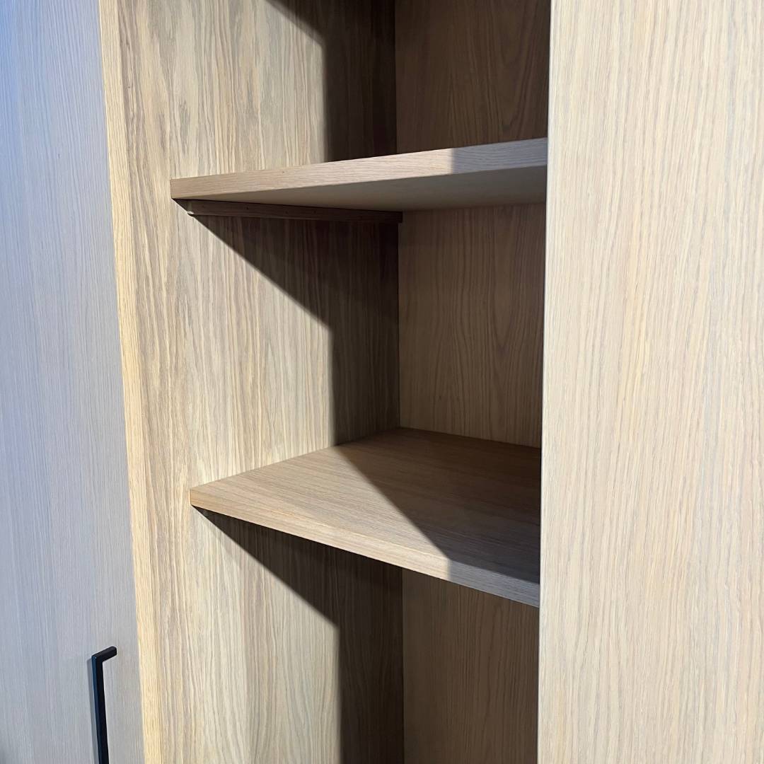 Showmodel Henk van den Broek linnenkast Iris