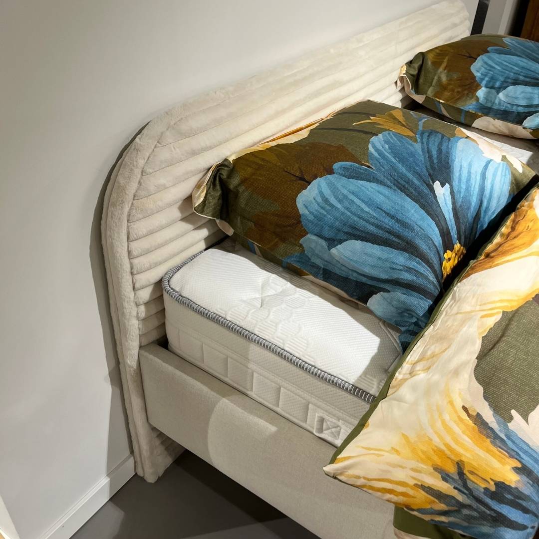 Showmodel Steel and Stockings Ledikant Lotta - 180 x 200 cm